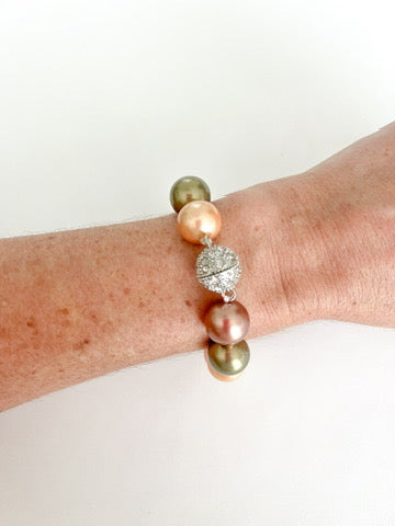 Pearl with Crystal Clasp Bracelet