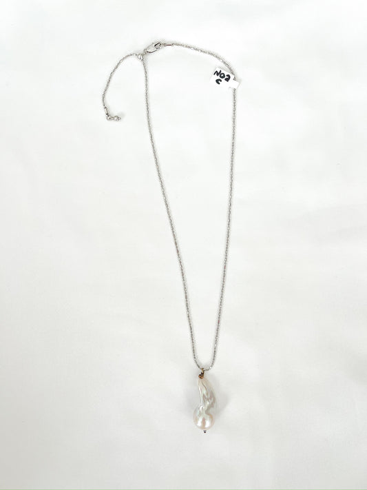 Large Baroque Pearl Necklace 1
