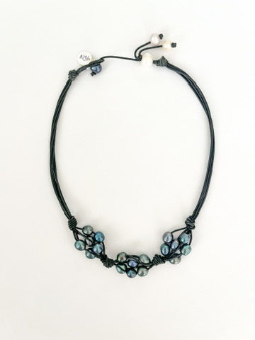 Cluster Pearl Necklace - Black Pearls