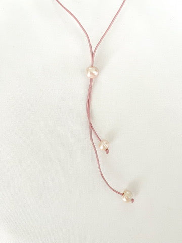 Pearl Drop Lariat Necklace - Pink Leather